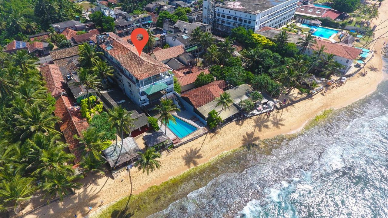 Lucky Seven Beach Resort Hikkaduwa Ngoại thất bức ảnh