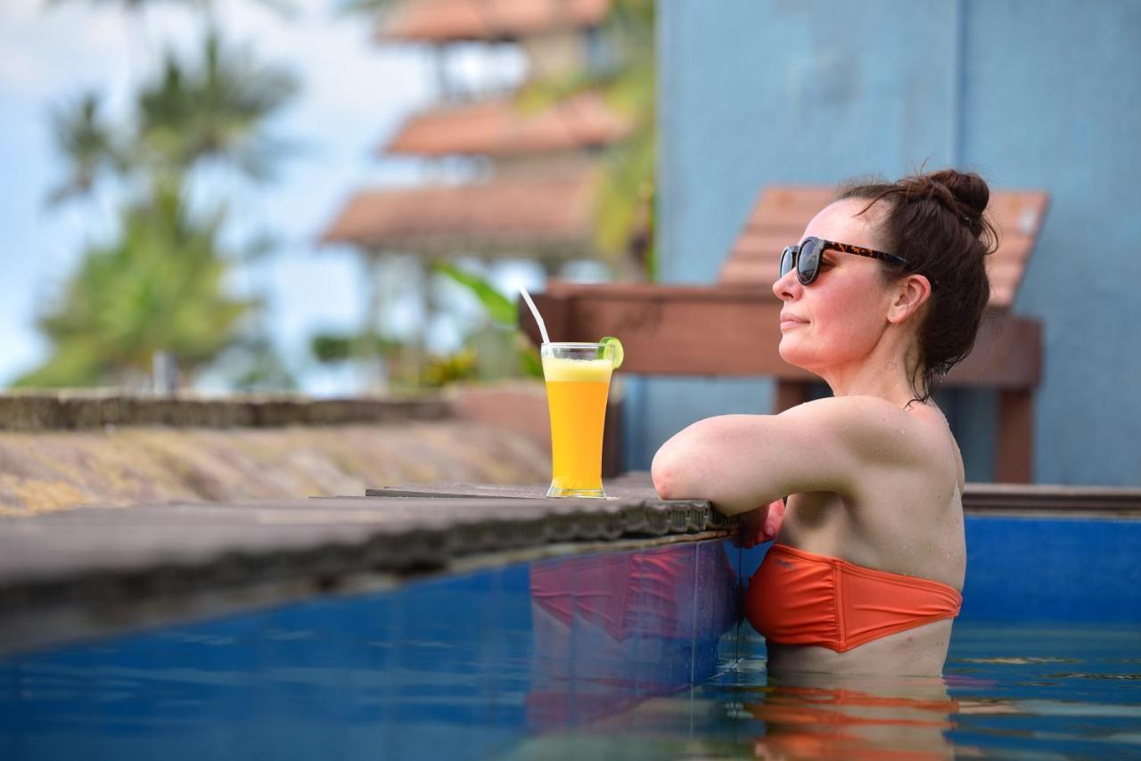 Lucky Seven Beach Resort Hikkaduwa Ngoại thất bức ảnh