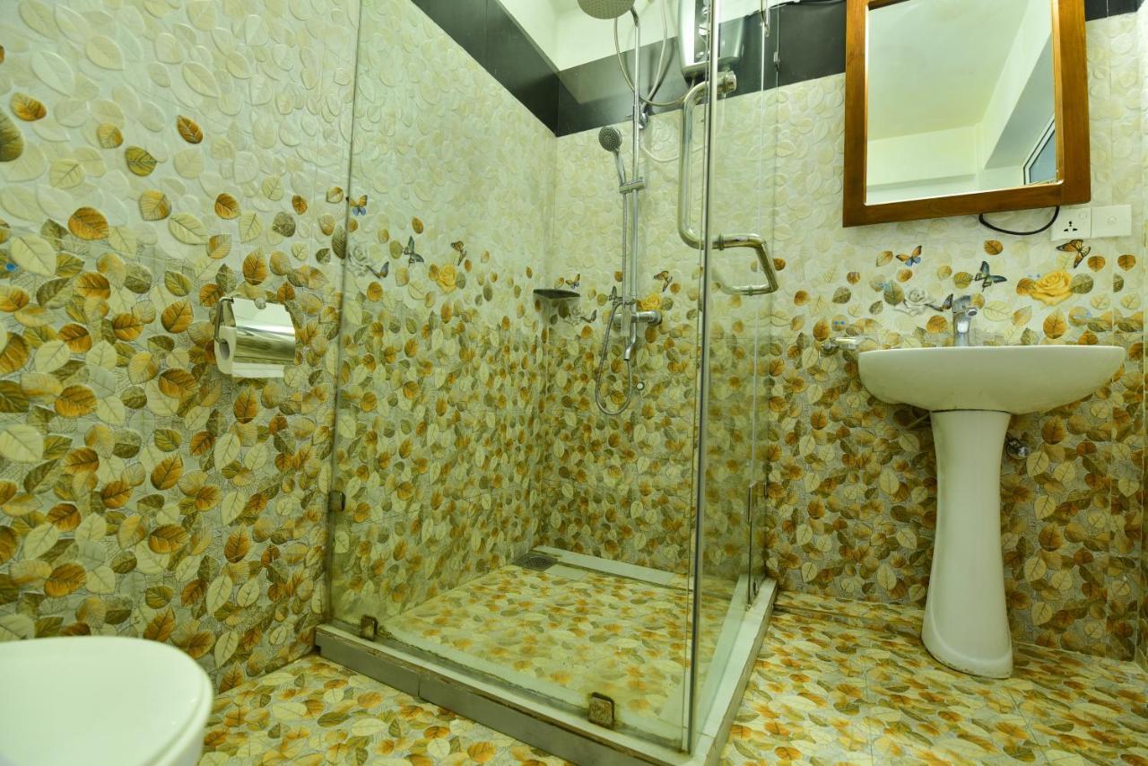 Lucky Seven Beach Resort Hikkaduwa Ngoại thất bức ảnh